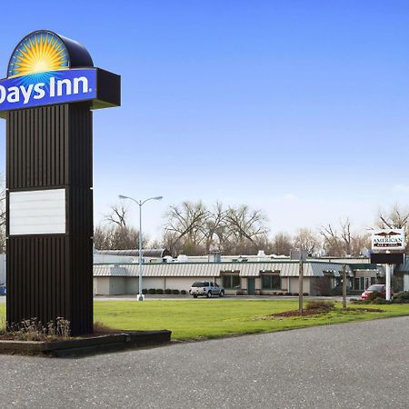 Days Inn By Wyndham Rock Falls מראה חיצוני תמונה